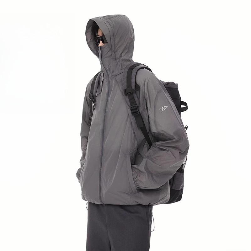 แจ็คเก็ตเดินป่าผู้ชายรุ่นฮิตปี - Outdoor Adventure Windbreaker บทวิจารณ์และราคา
