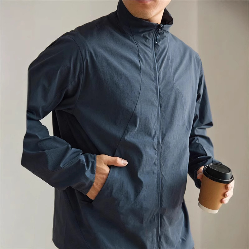 เสื้อแจ็คเก็ตเดินป่าผู้ชายสำหร - Outdoor Adventure Windbreaker บทวิจารณ์และราคา