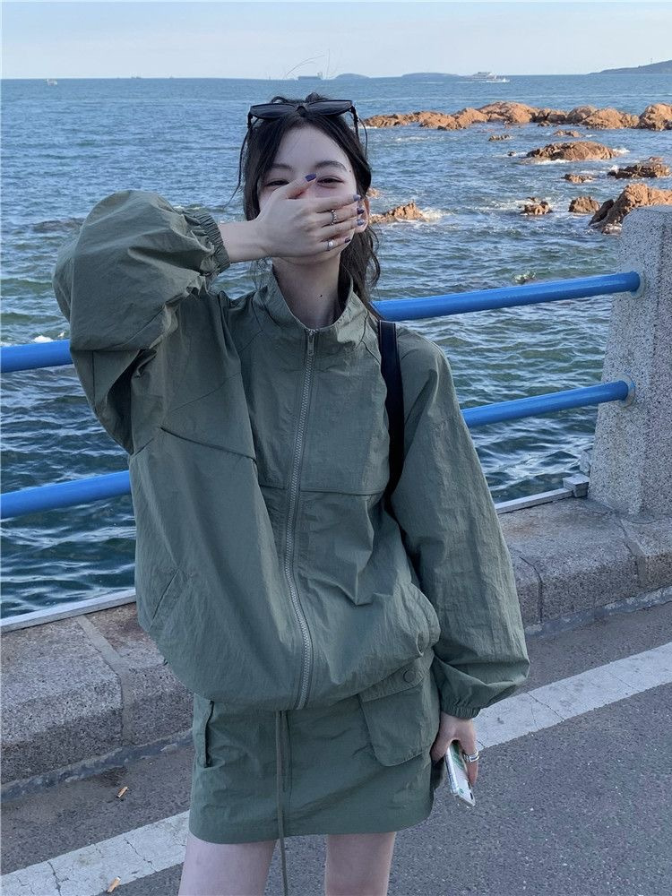 ชุดป้องกันแสงแดดคอตั้งสตรีแนวว - Outdoor Adventure Windbreaker บทวิจารณ์และราคา