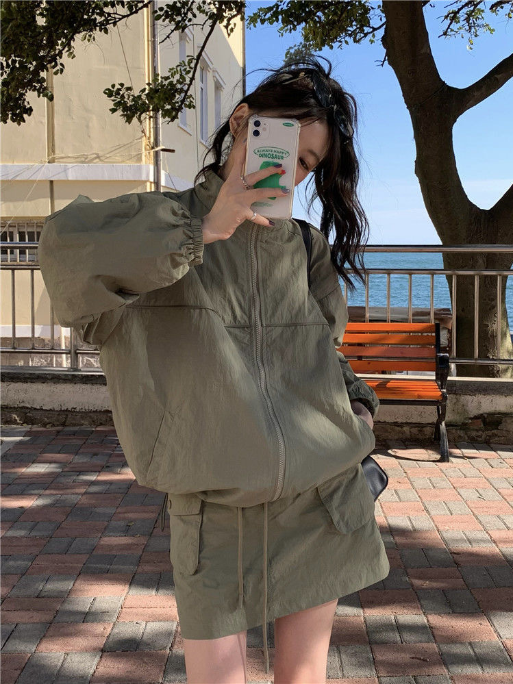 ชุดป้องกันแสงแดดคอตั้งสตรีแนวว - Outdoor Adventure Windbreaker บทวิจารณ์และราคา